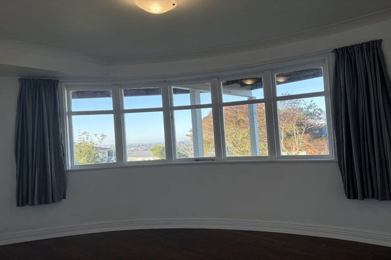 Photo of property in 1 Rubens Lane, West Harbour, Auckland, 0618