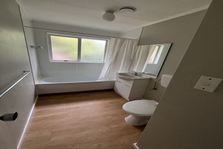 Photo of property in 27a Rimu Street, Waikanae, 5036