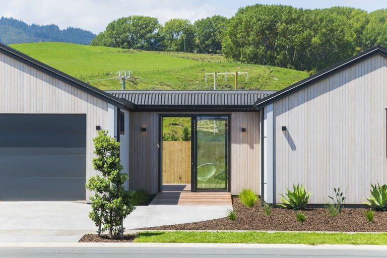 Photo of property in 3 Makakahi Street, Lytton West, 4071