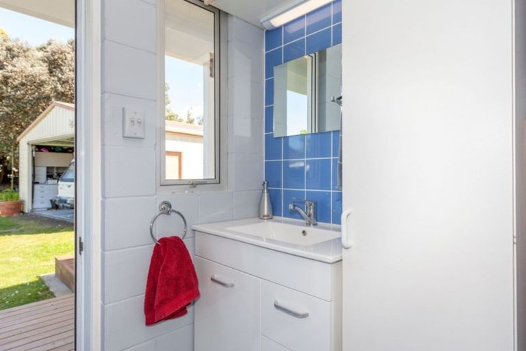 Photo of property in 42 Captain Cook Road, Cooks Beach, Whitianga, 3591