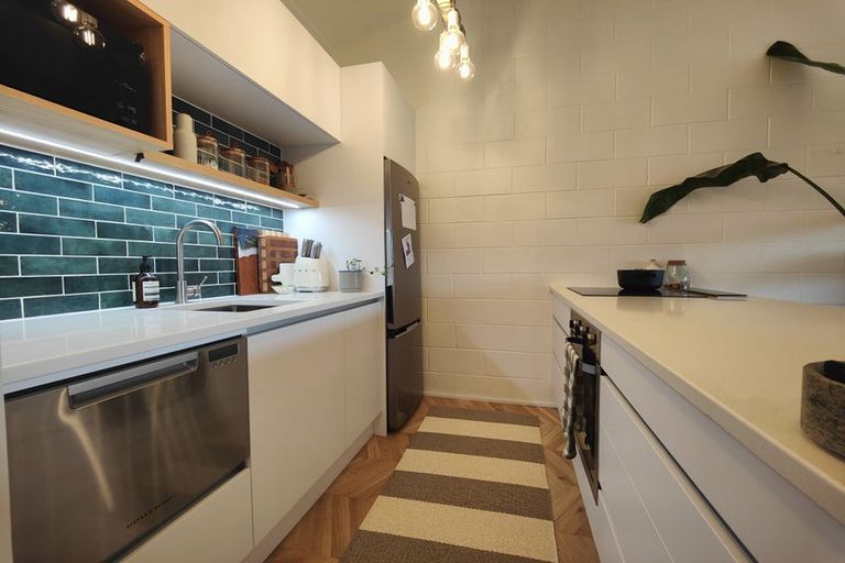 Photo of property in 8/219 Grant Road, Thorndon, Wellington, 6011