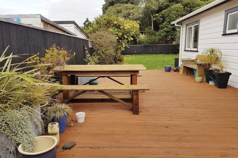 Photo of property in 9 Ribble Street, Island Bay, Wellington, 6023