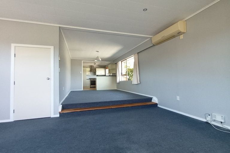 Photo of property in 8 Timaru Grove, Kelson, Lower Hutt, 5010