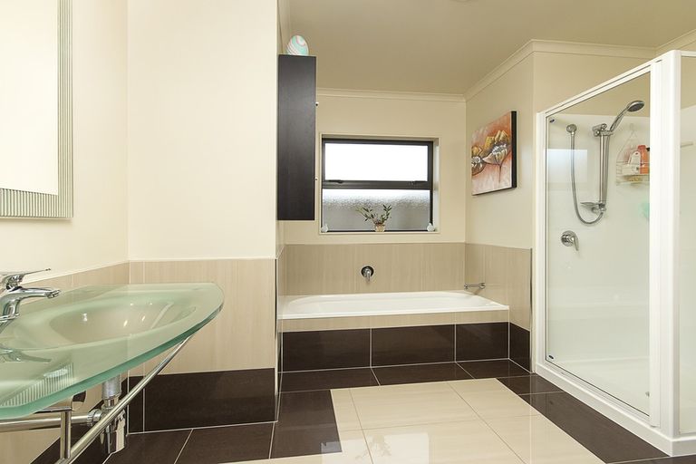 Photo of property in 22 Puketi Lane, Waiuku, 2123