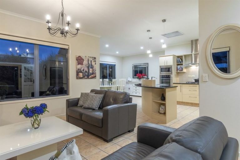 Photo of property in 10 La Cumbre Close, Bethlehem, Tauranga, 3110
