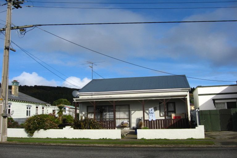 Photo of property in 44 Barrow Street, Bluff, 9814