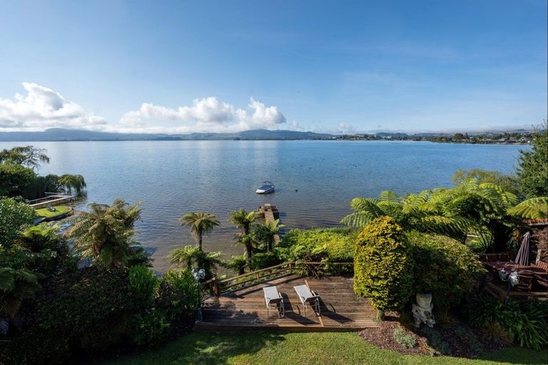 Photo of property in 155 Kawaha Point Road, Kawaha Point, Rotorua, 3010