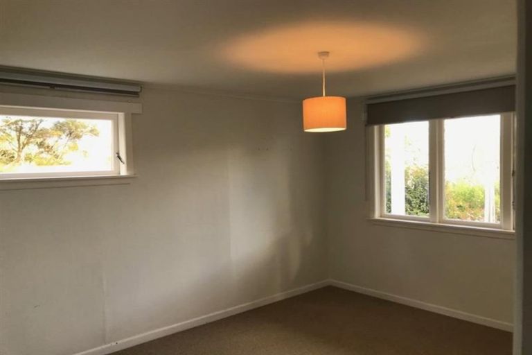 Photo of property in 514 West Coast Road, Oratia, Auckland, 0604