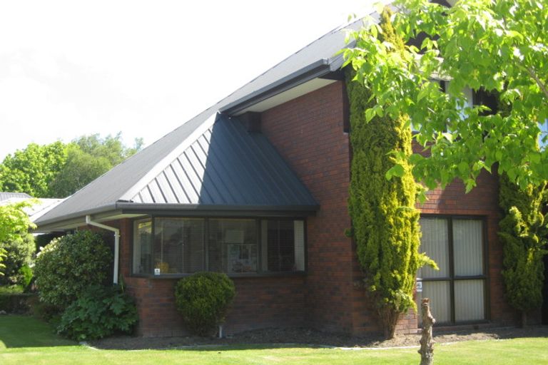 Photo of property in 53 Claridges Road, Casebrook, Christchurch, 8051