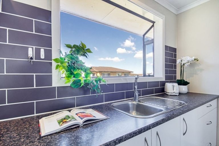 Photo of property in 1/185a Royal Road, Massey, Auckland, 0614