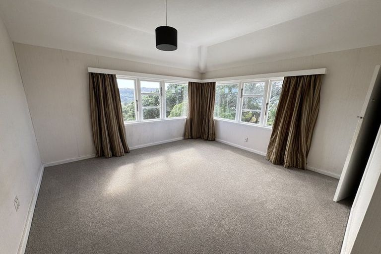 Photo of property in 43a Messines Road, Karori, Wellington, 6012