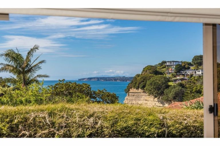 Photo of property in 2/3 Elgin Place, Red Beach, 0932