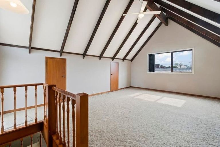 Photo of property in 88 Sturges Road, Henderson, Auckland, 0612