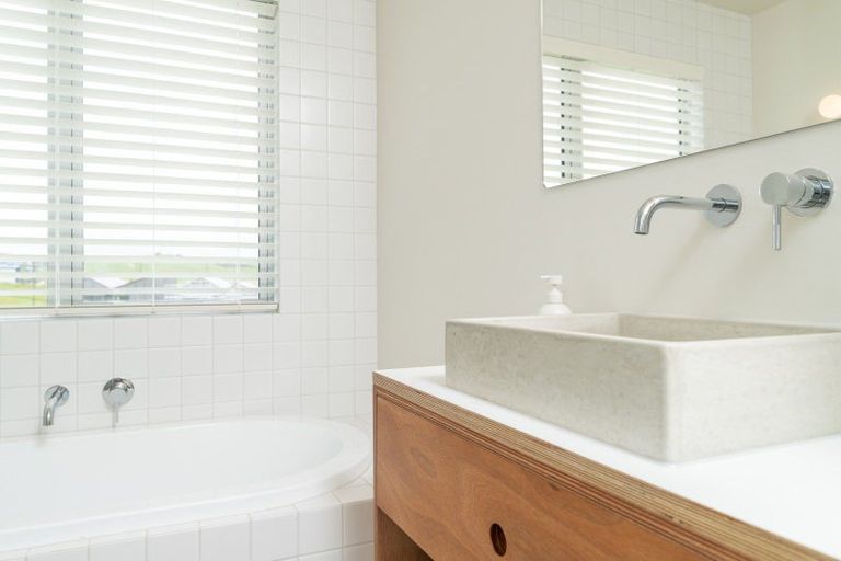 Photo of property in 8 Maataitai Road, Raglan, 3225