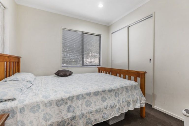 Photo of property in 2 Whitbourne Heights, Manurewa, Auckland, 2105