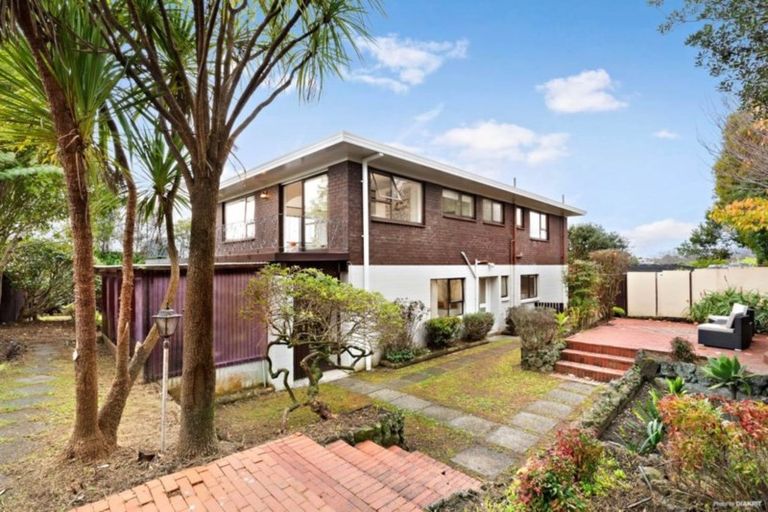 Photo of property in 59 Luton Avenue, Sunnyhills, Auckland, 2010