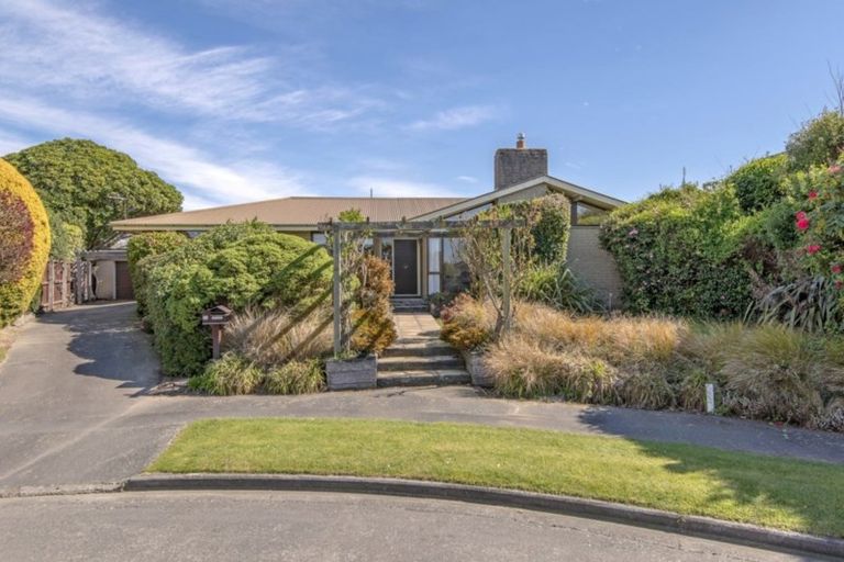 Photo of property in 10 Parkview Place, Avonhead, Christchurch, 8042