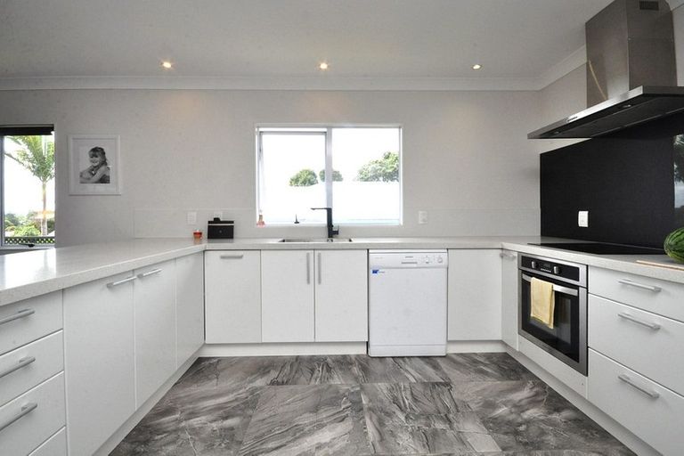 Photo of property in 3/840 Whangaparaoa Road, Manly, Whangaparaoa, 0930