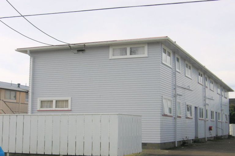 Photo of property in 3/12 Tama Street, Alicetown, Lower Hutt, 5010