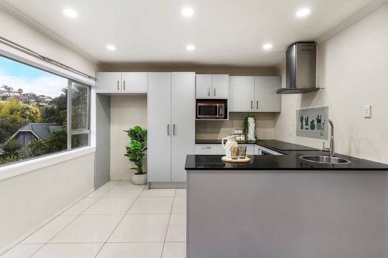 Photo of property in 1/16 Matipo Road, Mairangi Bay, Auckland, 0630