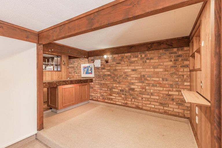 Photo of property in 5 Noeleen Street, Glenfield, Auckland, 0629