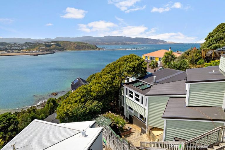 Photo of property in 53 View Road, Houghton Bay, Wellington, 6023