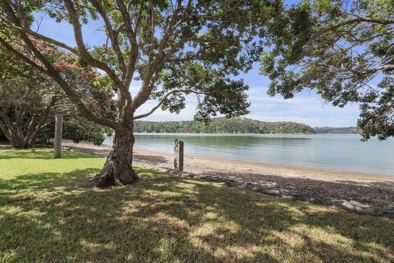 Photo of property in 6 Paine Brown Way, Russell, 0272