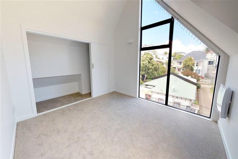 Photo of property in 1/17 Nairn Street, Mount Cook, Wellington, 6011