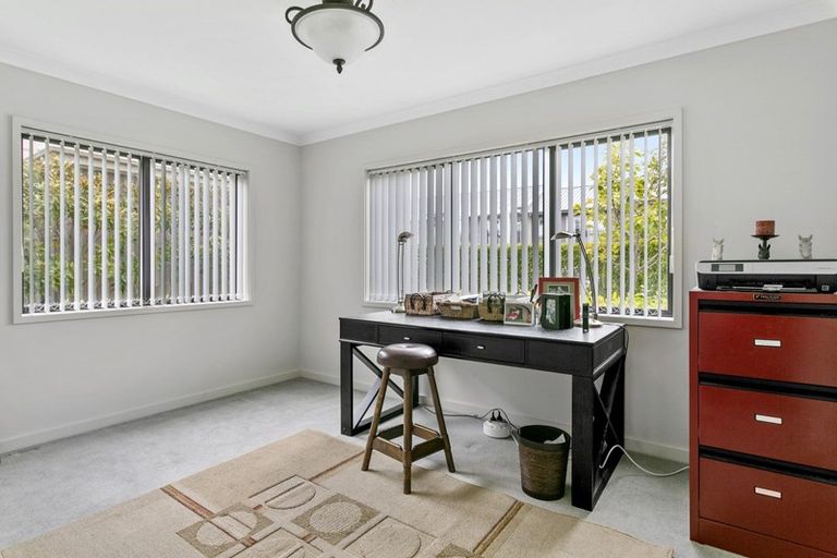 Photo of property in 20 Chateau Crescent, Rangatira Park, Taupo, 3330