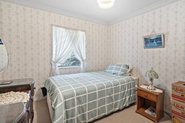 Photo of property in 24 Dalgliesh Avenue, Forest Lake, Hamilton, 3200