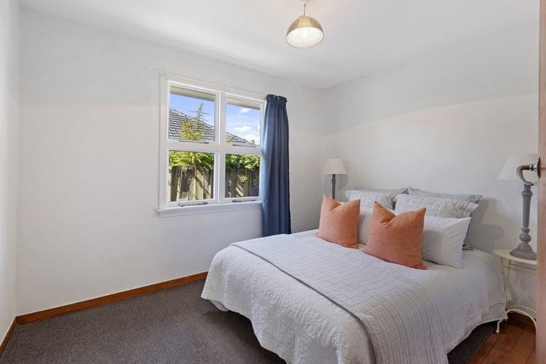 Photo of property in 33 Arthur Street, Upper Riccarton, Christchurch, 8041