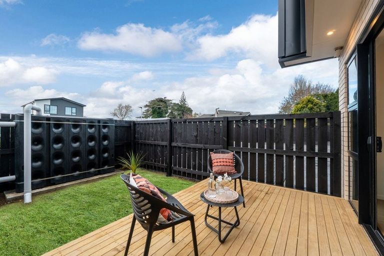 Photo of property in 3/9 Blanes Road, Weymouth, Auckland, 2103