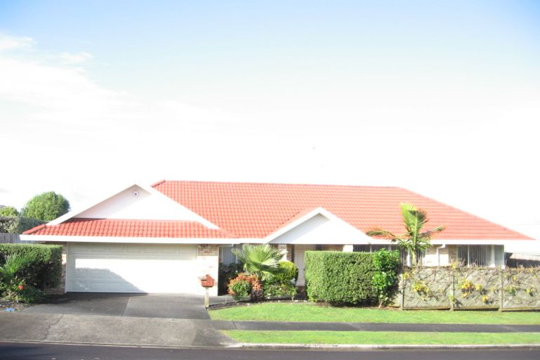 Photo of property in 2/42 Stewart Gibson Place, Manurewa, Auckland, 2105