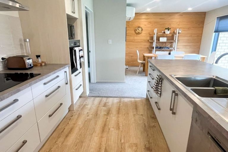 Photo of property in 5 Ruston Lane, Halswell, Christchurch, 8025