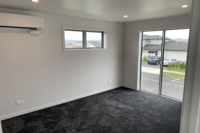 Photo of property in 21 Kabardin Street, Karaka, Papakura, 2113