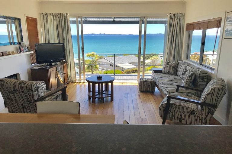 Photo of property in 45 Seaview Road, Cable Bay, 0420