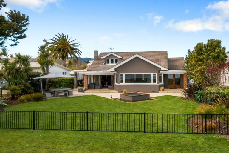 Photo of property in 25 Willow Avenue, Hannahs Bay, Rotorua, 3010