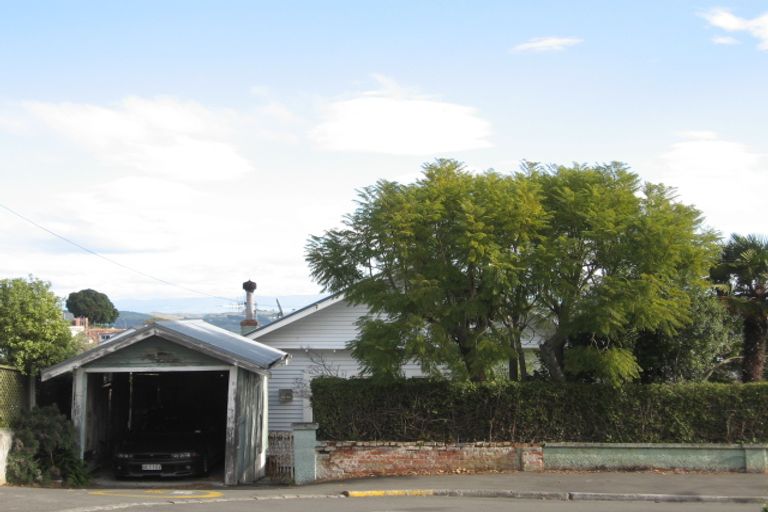 Photo of property in 8 Cobden Crescent, Bluff Hill, Napier, 4110