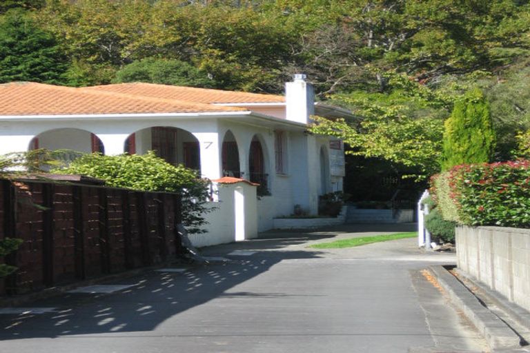 Photo of property in 5 Dowling Grove, Silverstream, Upper Hutt, 5019