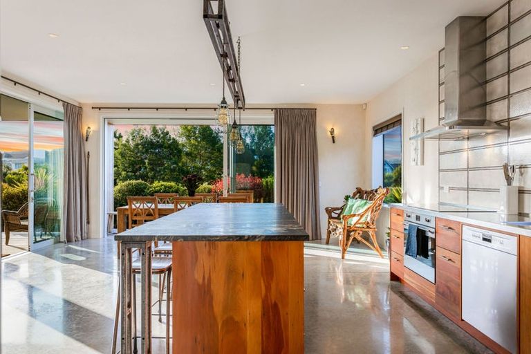 Photo of property in 75 Riverhead Point Drive, Riverhead, 0820