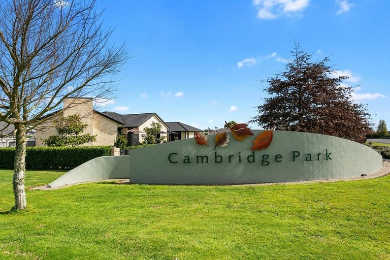 Photo of property in 2 Pengover Avenue, Leamington, Cambridge, 3432