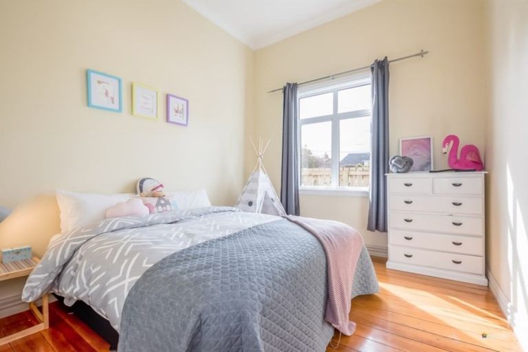 Photo of property in 156 Kings Crescent, Hutt Central, Lower Hutt, 5010