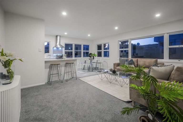 Photo of property in 47 Grande Vue Road, Hillpark, Auckland, 2102