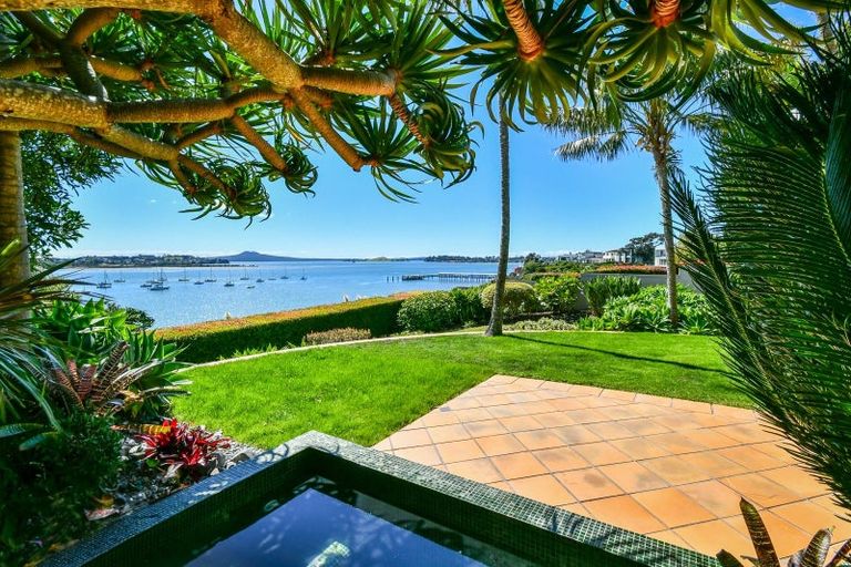 Photo of property in 37 Clyside Avenue, Half Moon Bay, Auckland, 2012