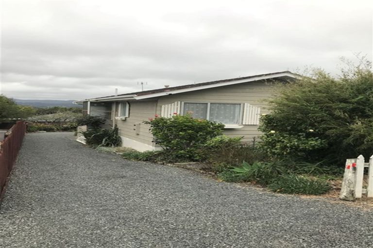 Photo of property in 134 Waimumu Road, Massey, Auckland, 0614