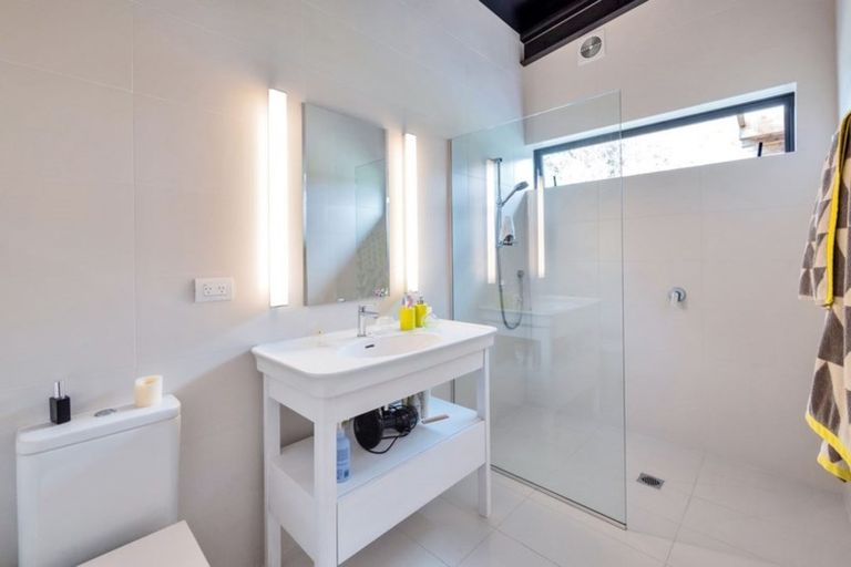 Photo of property in 1559 Kahikatea Flat Road, Kaukapakapa, 0871