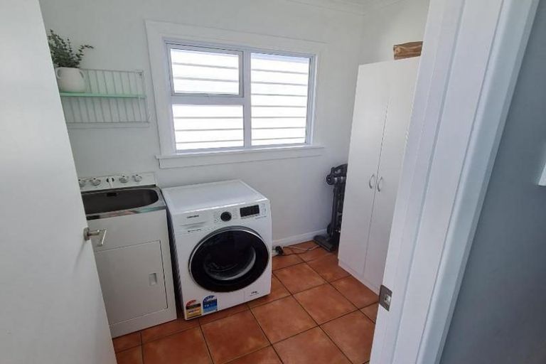 Photo of property in 8 Solway Terrace, Bell Block, New Plymouth, 4312