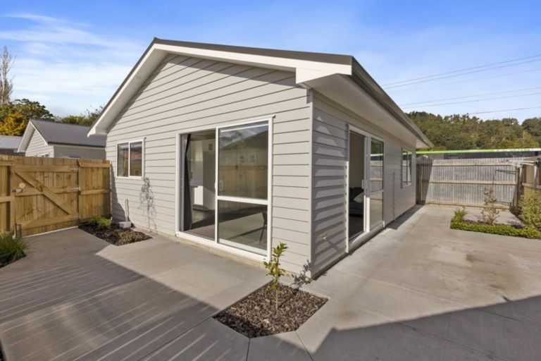 Photo of property in 6b Petherick Street, Taita, Lower Hutt, 5011