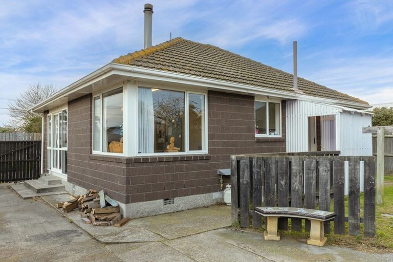 Photo of property in 28 Grantley Street, New Brighton, Christchurch, 8083