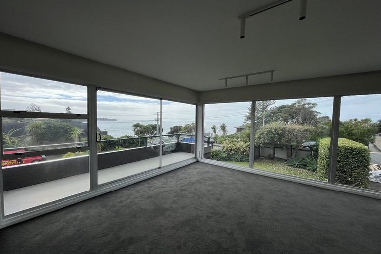 Photo of property in 1/42 Rothesay Bay Road, Rothesay Bay, Auckland, 0630
